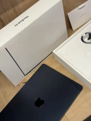 MacBook Air 2026. M5-Chip. 16 RAM. 512 SSD. 13.6-inch