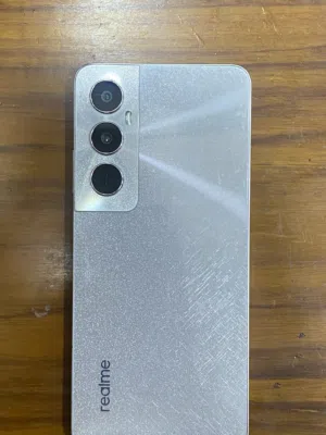 Realme c65
