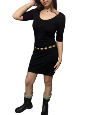 Simple dress (Lycra) Size:M can fit up to 65 to 70 kg Price:400
