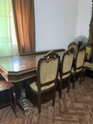 طاوله سفر مستعمله ثقيله