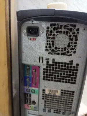 كمبيوتر و شاشه