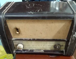 راديو انتيكا بحاله ممتازه للبيع قديم