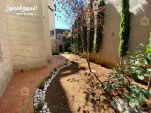 215 m2 3 Bedrooms Apartments for Rent in Amman Deir Ghbar