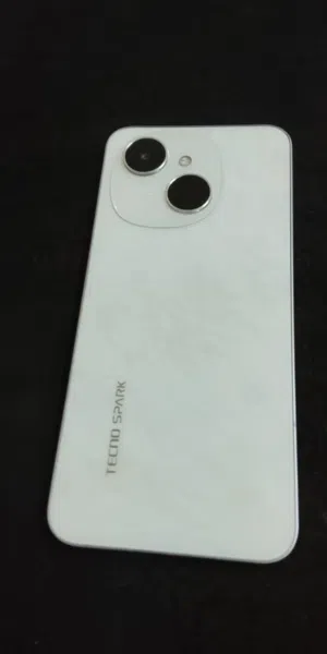 Tecno Spark 128 GB in Al Dhahirah