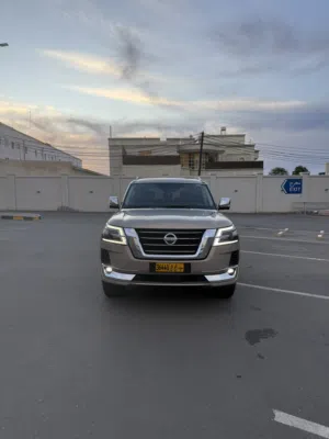 للبيع نيسان باترول بلاتينيوم V6 خليجي وكالة عمان بحالة ممتازة GCC Oman Car Platinum V6 full option