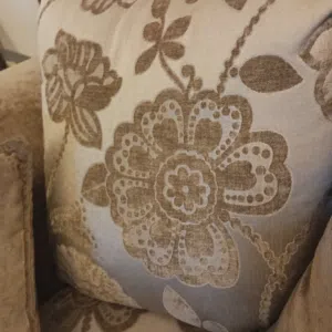 طقم كنب بحالة ممتازة