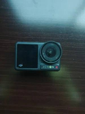 كاميرا DJI action 4 adventure combo مستعمل شبه جديد فيها عطل بسيط (تحتاج لصيانة)