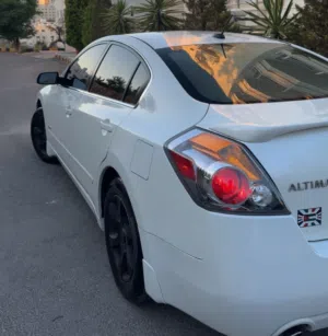 Nissan Altima hybrid 2009