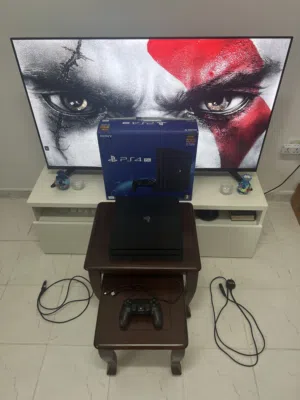 سوني بليستيشن 4 برو 1 تيرا للبيع/ PS4 Pro 1TB for sale