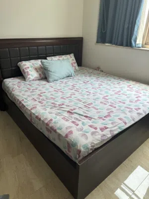 King Size bed with storage room