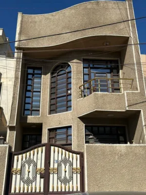 دار للبيع جاهز للسكن في حي القاهرة الضباط طابو ملك صرف تعامل مع المالك مباشرة بدون دلالية