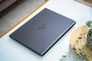 HP . Windows . 16"1