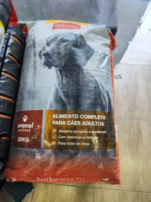 اكل كلاب سبايك الاسباني المعروف بالدهون العالية لكلبك و لصحة ولمعان شعره