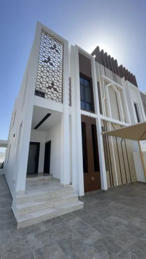 402 m2 5 Bedrooms Townhouse for Sale in Muscat Amerat