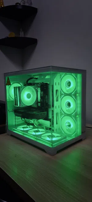 للبيع بيسي قيمنق جديد لم يستخدم for sale new gaming pc
