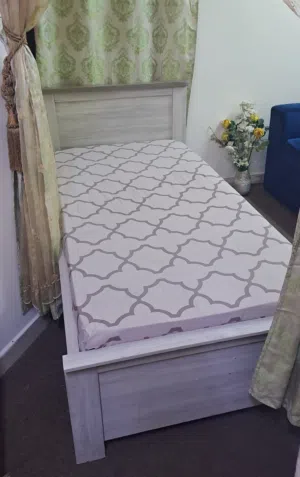 Single bed 90×190 cm