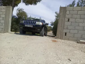 جيب شروكي 2001