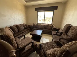 غرفة ضيوف مع سفرة للبيع