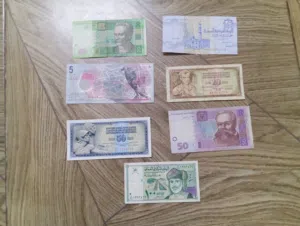 عملات ورقيه عربيه و اجنبيه
