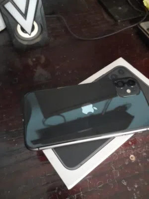 Apple iPhone 11 128 GB in Amman