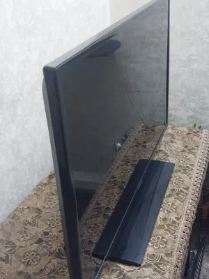 شاشة سامسونج LED 42 بوصة وكالة ولا خدش