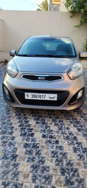 كيا مورنيج 2012