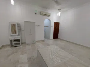 سكن راقي للموظفات في المعبيلة شارع النزهة..