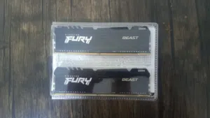 ram beast Fury ddr4 8gb x 2 يعني قطعتين 8gb 3200mhz بحاله مستعمله نظيفه و جيدة جداً
