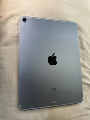 Apple iPad Air 4 256 GB in Al Mukalla