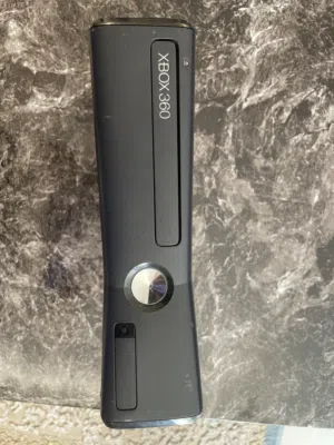 Xbox 360 new with lots of games