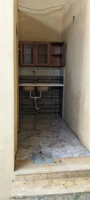 مخزن للإيجار