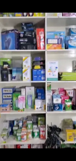 * للبيع محل أدوات بناء وكهرباء - فرصة استثمار ذهبية بصنعاء *