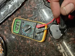 بطاريات ليثيوم لدرلات الشحن جديد غير مستعمل 18 و 12 فولت