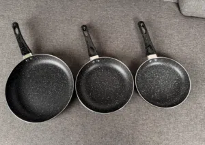 طقم مقالي جرانيت بحالة ممتازة  3 مقاسات مختلفة مناسبة لكل استخدام بالمطبخ