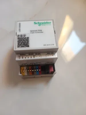 Schneider Electric SpaceLYnk Logic Controller...Schneider Electric SpaceLYnk LSS100200 Logic Control