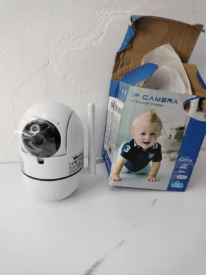 هذا المنتج عبارة عن كاميرا مراقبة ذكية (IP Camera)
