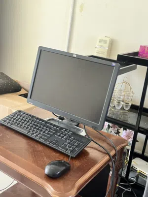 Dell OptiPlex 9020 Desktop Computer with HP Monitor & Keyboard