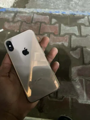 Apple iPhone XS 64 GB in Tripoli