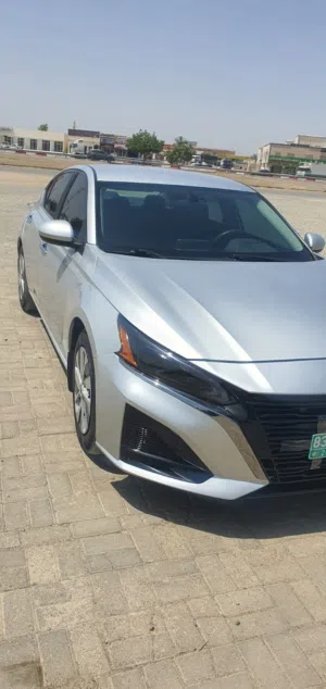 Nissan altima 2020