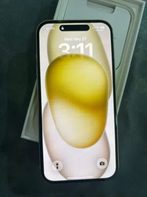 Iphone 15  yellow 128 gb