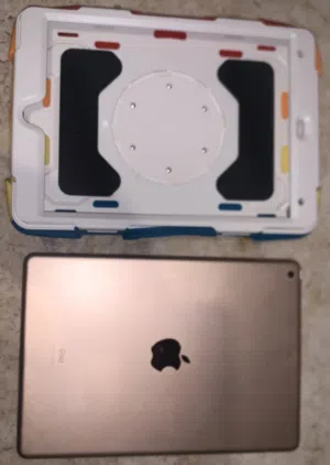 Apple iPad 7 128 GB in Farwaniya