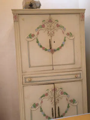 دولاب صغير مستعمل