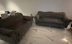 كنب موديل تركي صناعة بحرينية بحالة ممتازة