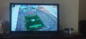 سامسونج 48 فيها خط رفيع جدآ لا يرى للبيع