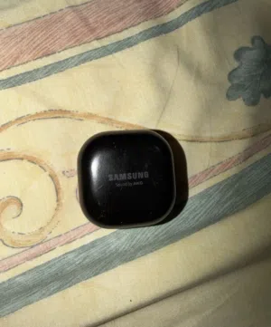 Samsung earbuds