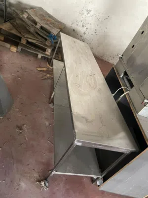 عدة مطعم مستعمله شهر