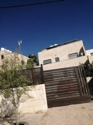 بيت مستقل للبيع طابقين