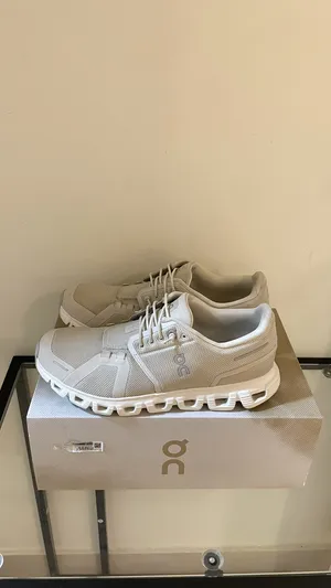 Sport Shoes . Other . 38.5 . Used0