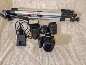 CANON 250D