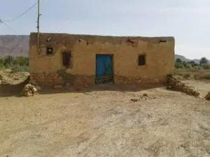 صاله دور ثاني طريق طرابلس عظم جنب دار الاشعه